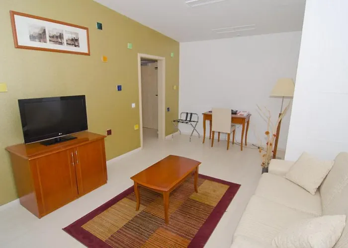 Apartament Hotel City Central *