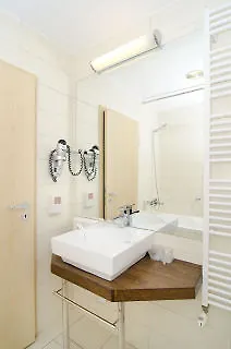 Apartament Hotel City Central *